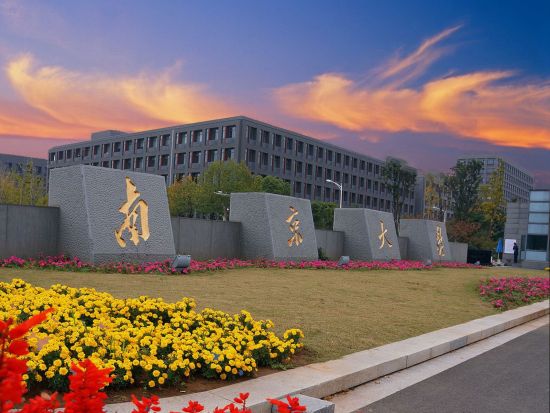 學校食堂：商用廚房設(shè)備專業(yè)解決方案